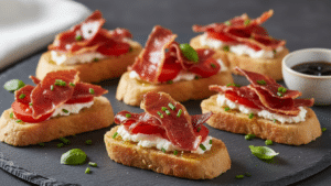 Crujiente de jamón cocinado como alternativa segura al jamón crudo para embarazadas.